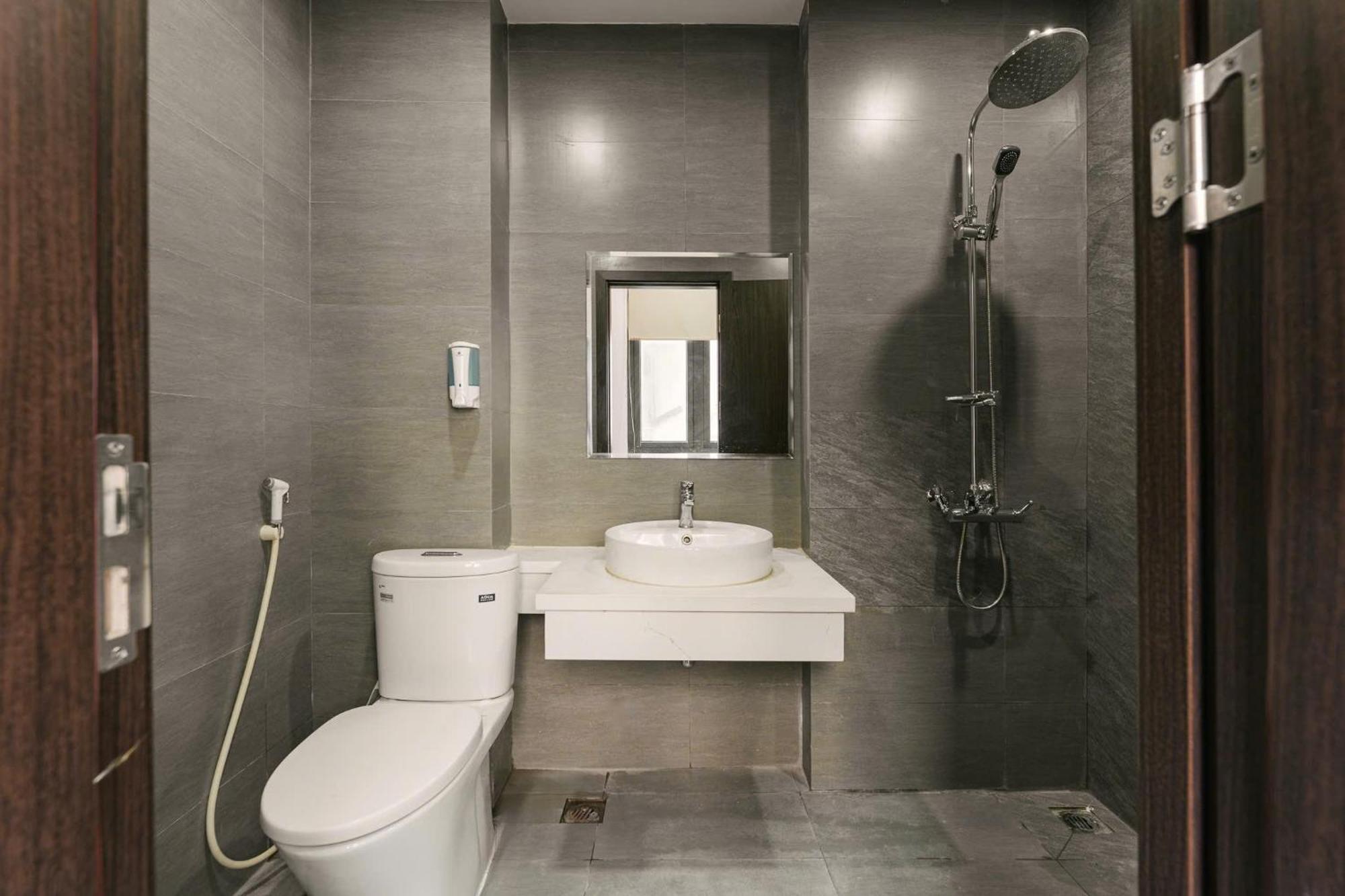 Delapong Hotel And Apartment Ha Noi Hanoi Kültér fotó