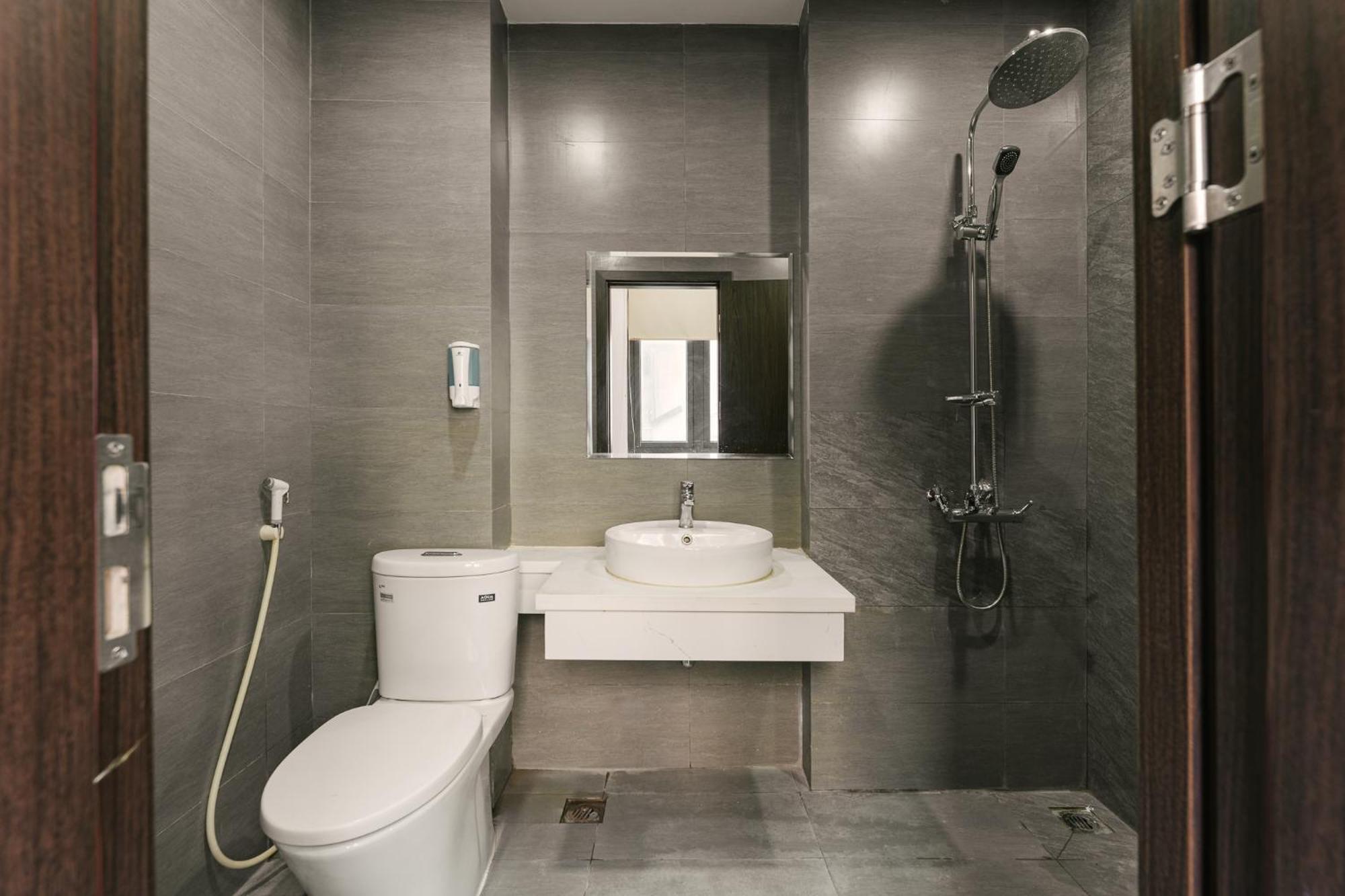 Delapong Hotel And Apartment Ha Noi Hanoi Kültér fotó