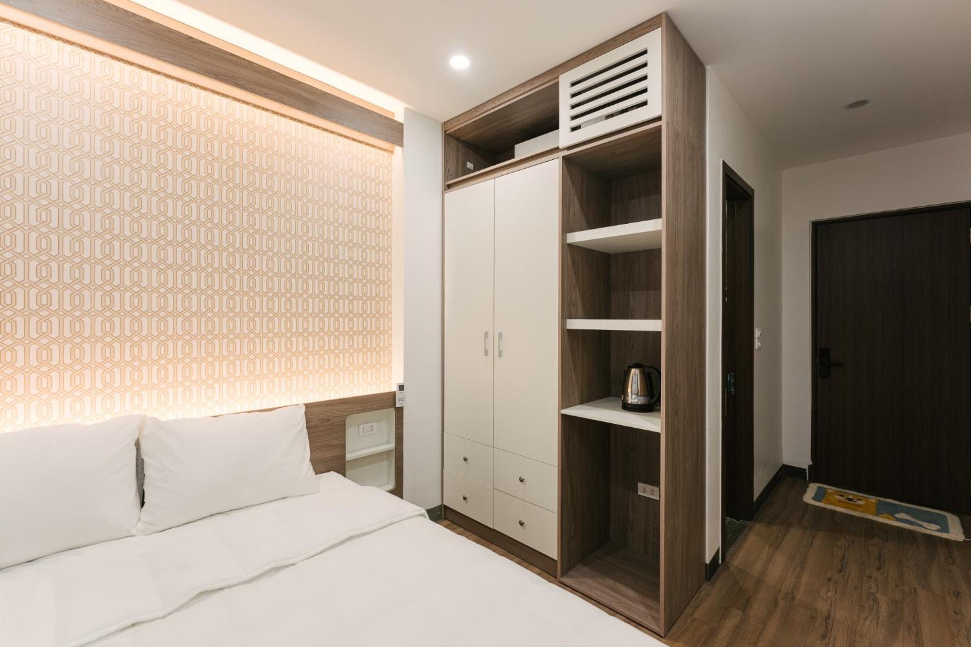 Delapong Hotel And Apartment Ha Noi Hanoi Kültér fotó